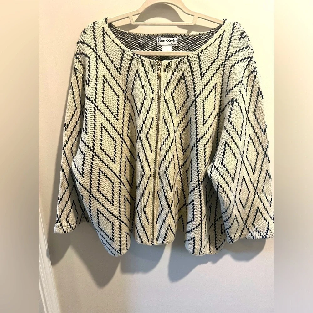 NORTH STYLE Navy and White Front Zip Cardigan with 3/4 Sleeves, 3X